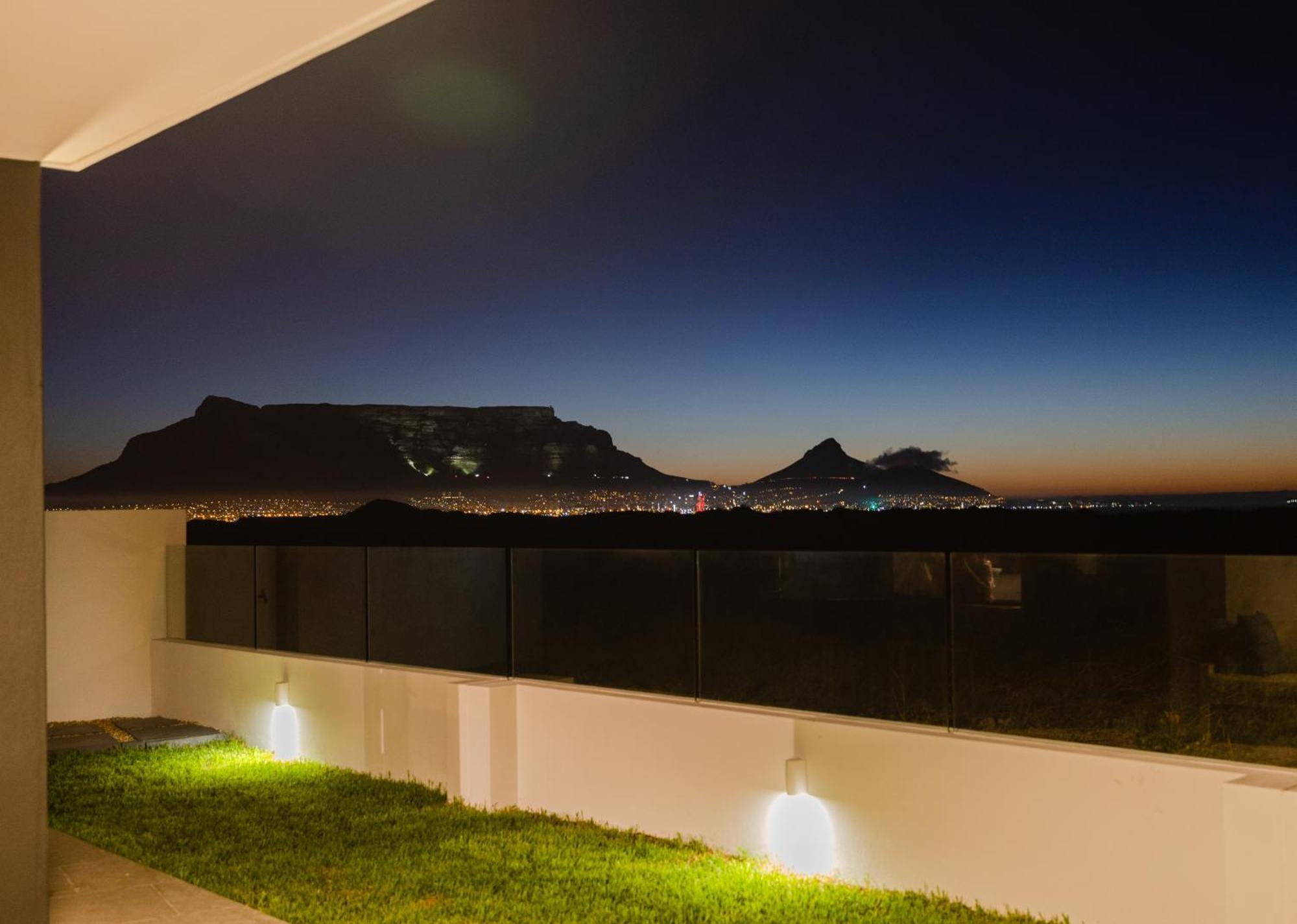 Ocean 9 - Sunset Beachfront Residency Cape Town Dış mekan fotoğraf